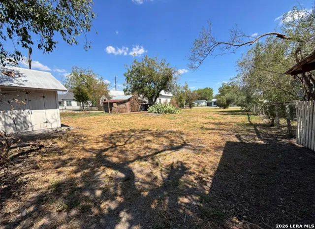 11615 Castro Ave LaCoste, TX 78039