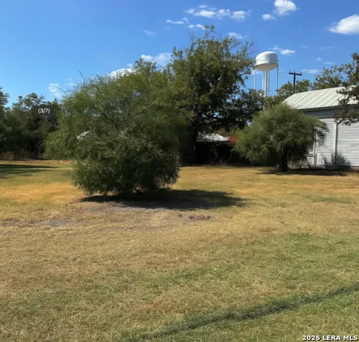 11615 Castro Ave LaCoste, TX 78039