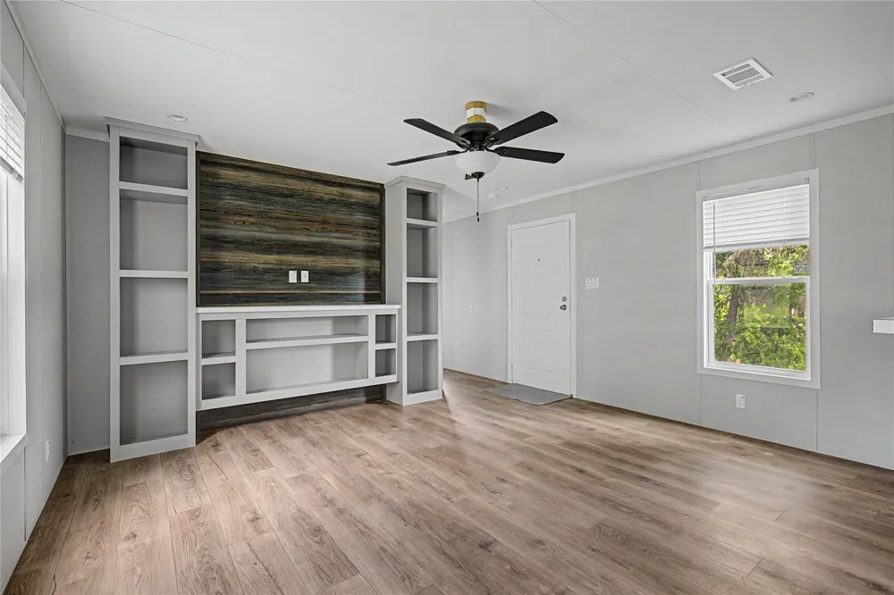 293 W Houston Street Lovelady, TX 75851