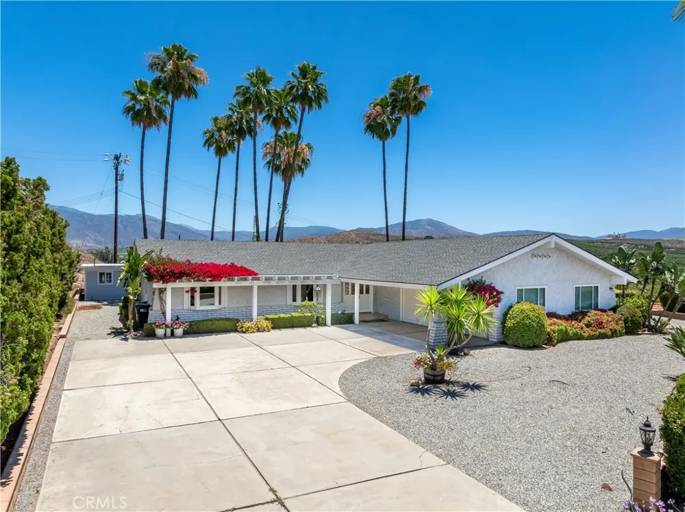 26660 Rim Hemet, CA 92544
