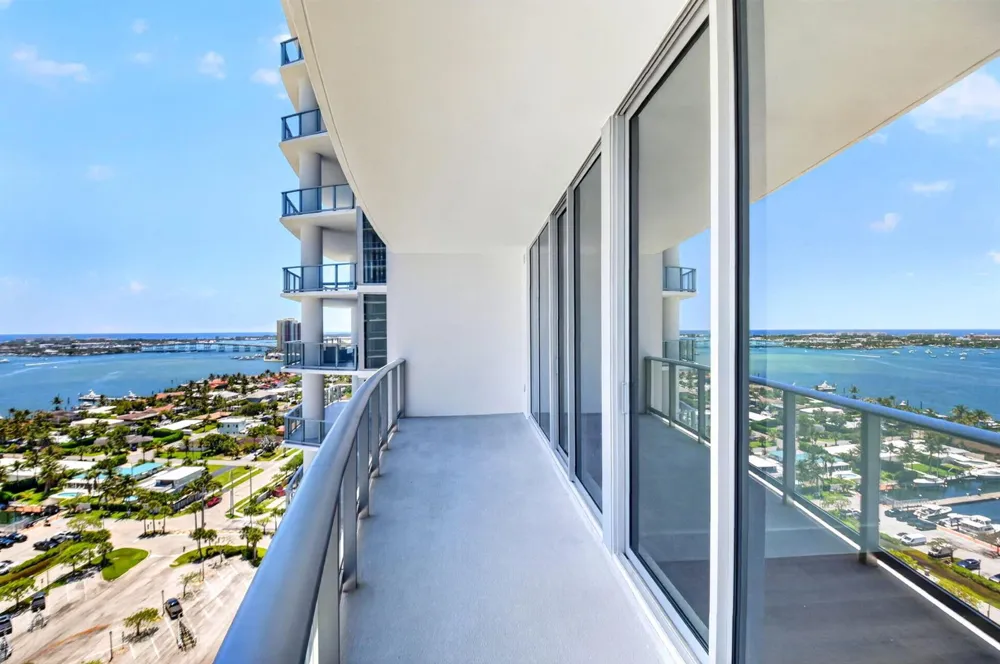220 Lake Shore Drive #1808 Lake Park, FL 33403