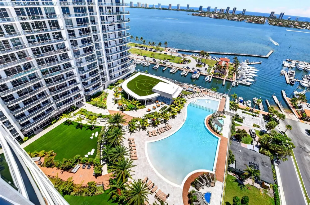 220 Lake Shore Drive #1808 Lake Park, FL 33403