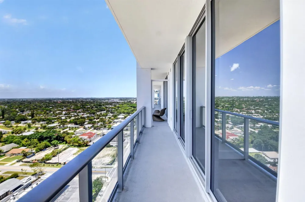 220 Lake Shore Drive #1808 Lake Park, FL 33403