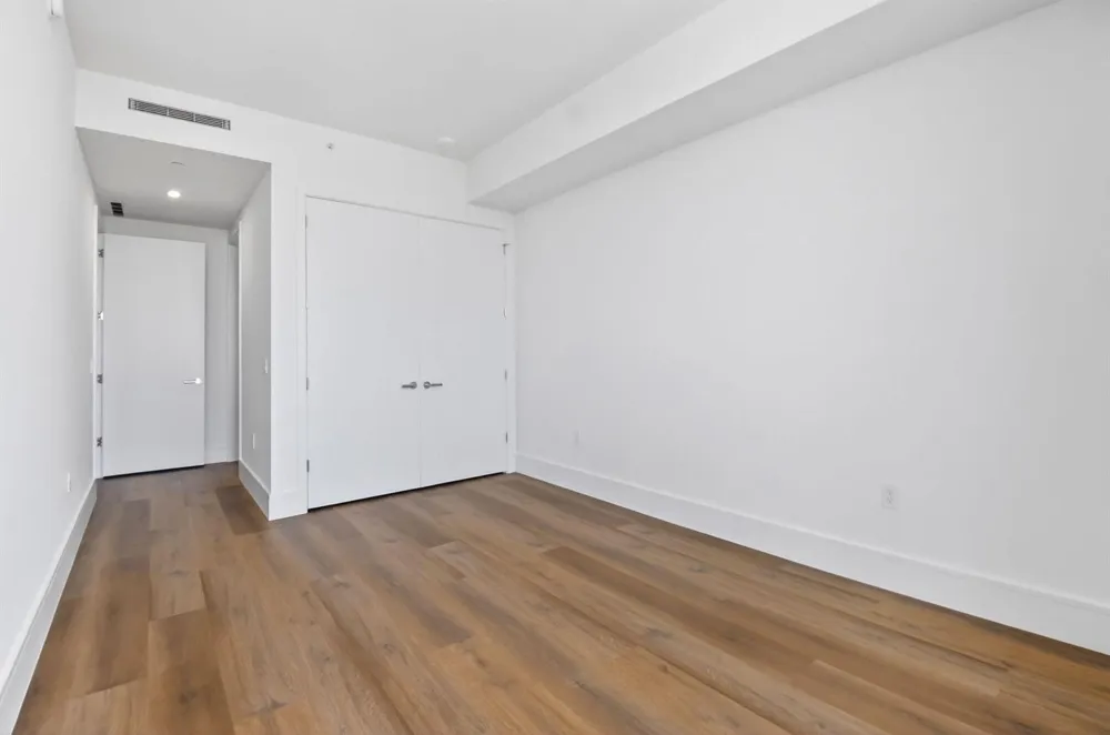 220 Lake Shore Drive #1808 Lake Park, FL 33403