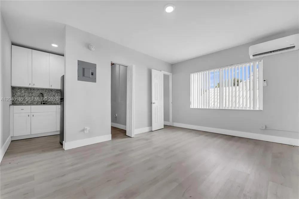 6647 SW 59th Pl #206 South Miami, FL 33143