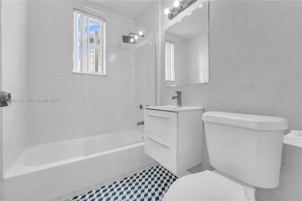 6647 SW 59th Pl #206 South Miami, FL 33143