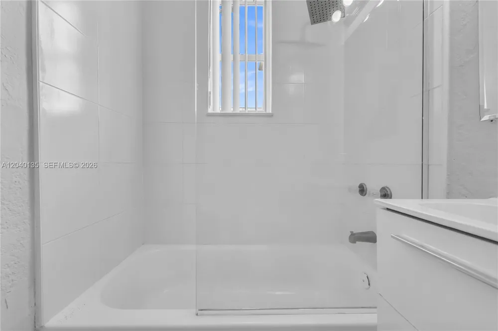 6647 SW 59th Pl #206 South Miami, FL 33143