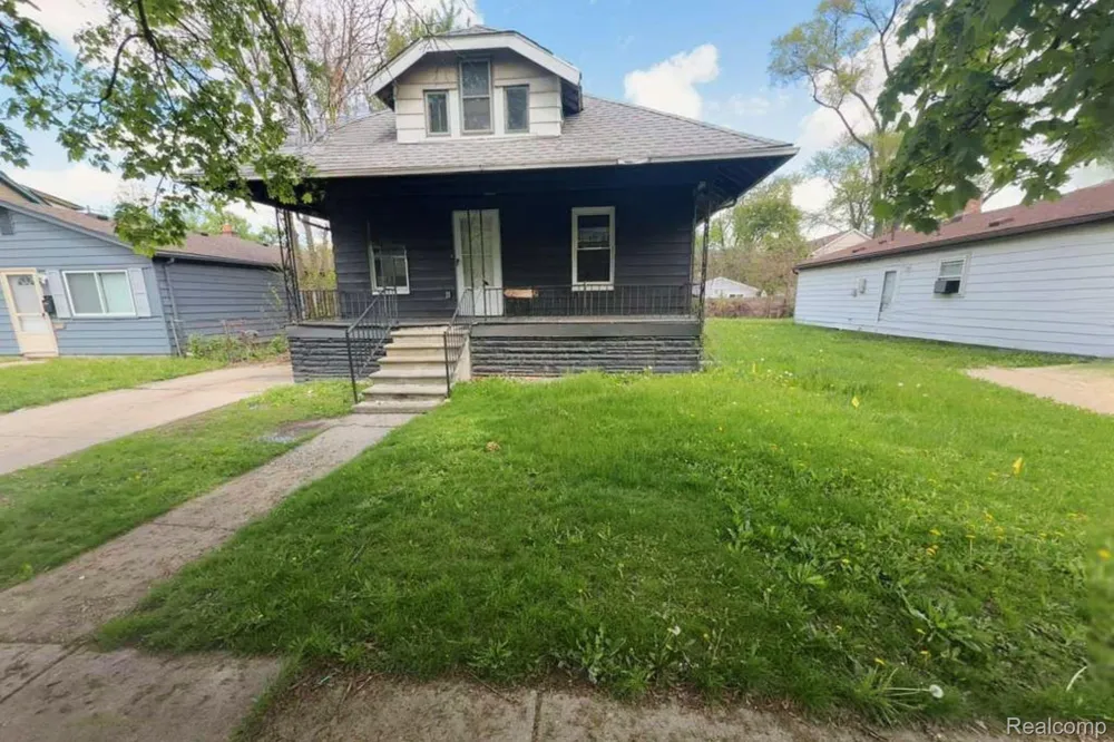 1317 E Muir Avenue Hazel Park City, MI 48030