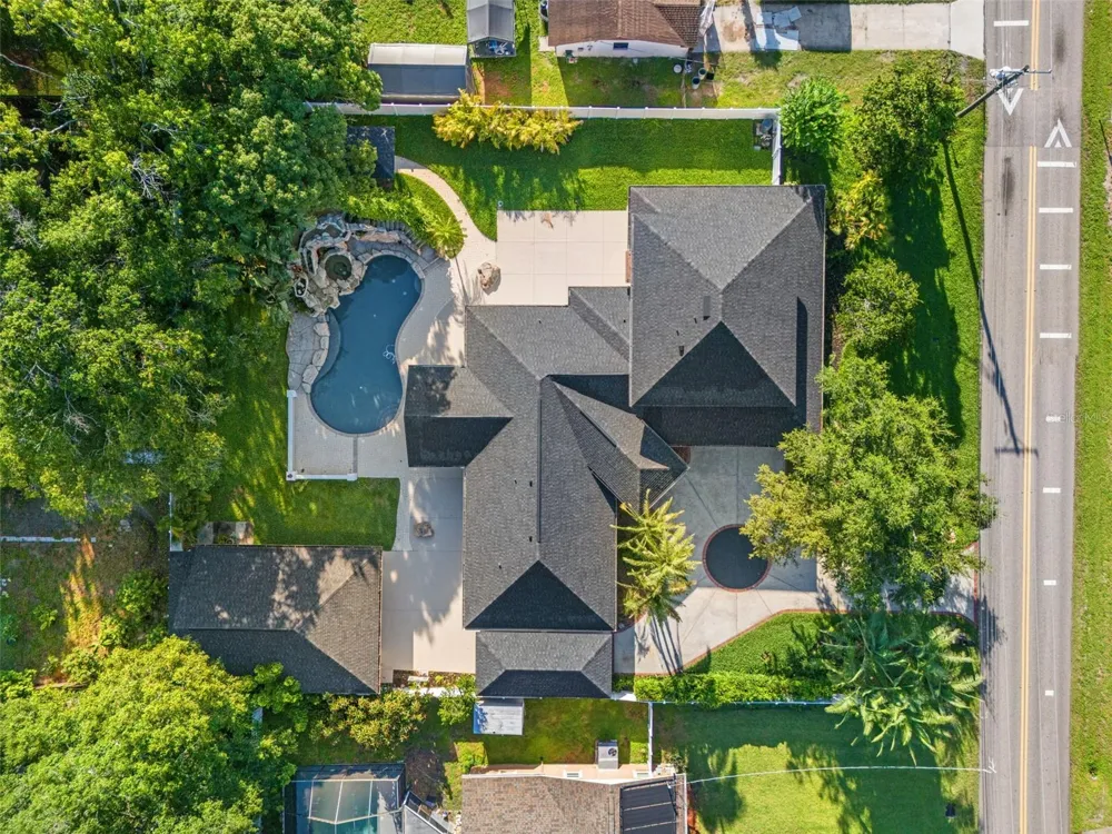 2521 LAKE ELLEN DRIVE Tampa, FL 33618