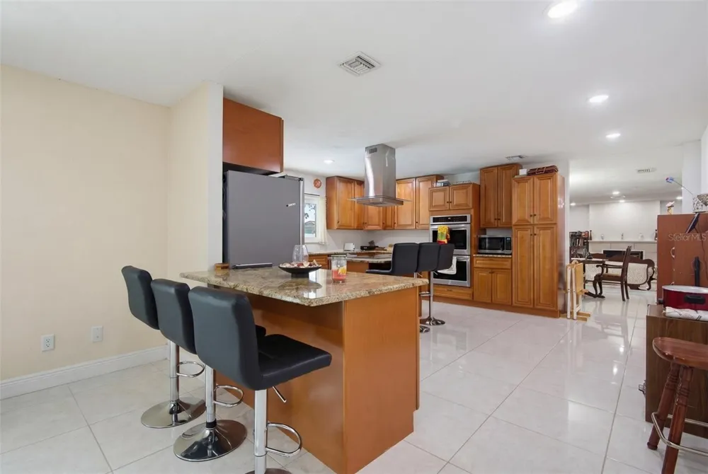 33 SANDCASTLE DRIVE Ormond Beach, FL 32176