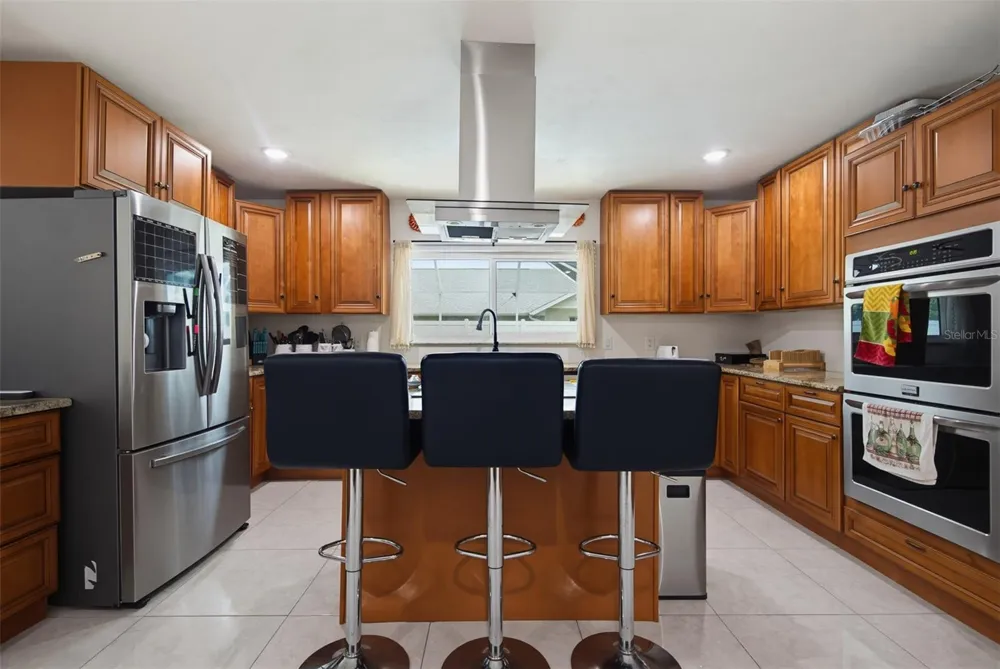 33 SANDCASTLE DRIVE Ormond Beach, FL 32176