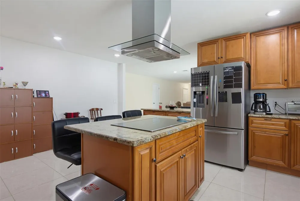 33 SANDCASTLE DRIVE Ormond Beach, FL 32176