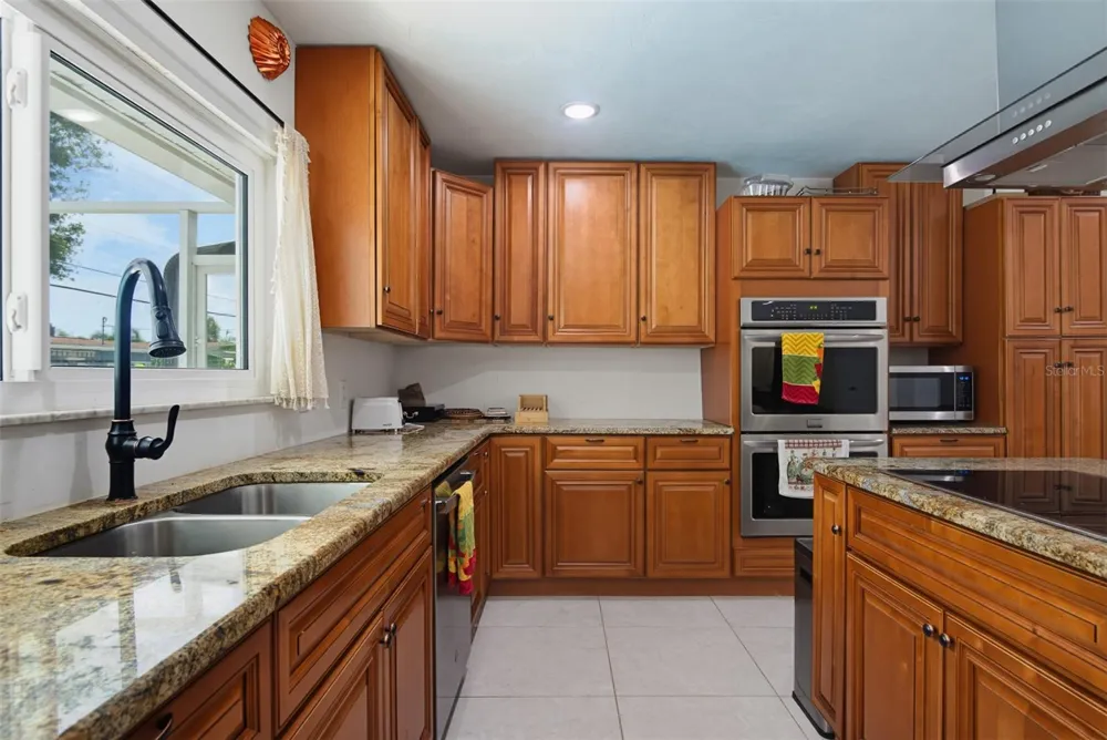 33 SANDCASTLE DRIVE Ormond Beach, FL 32176