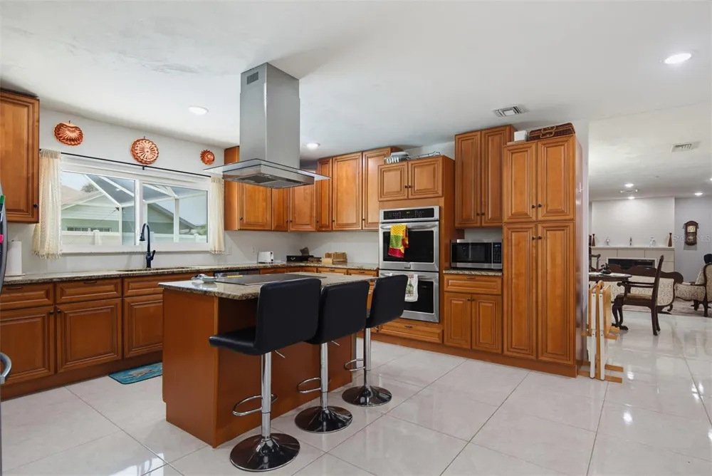 33 SANDCASTLE DRIVE Ormond Beach, FL 32176