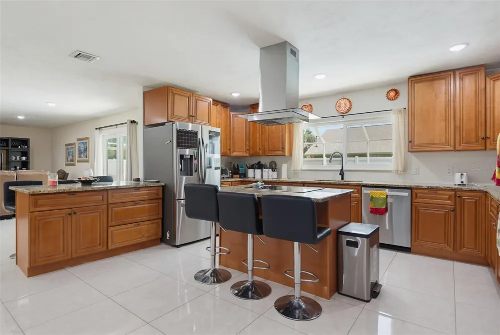 33 SANDCASTLE DRIVE Ormond Beach, FL 32176
