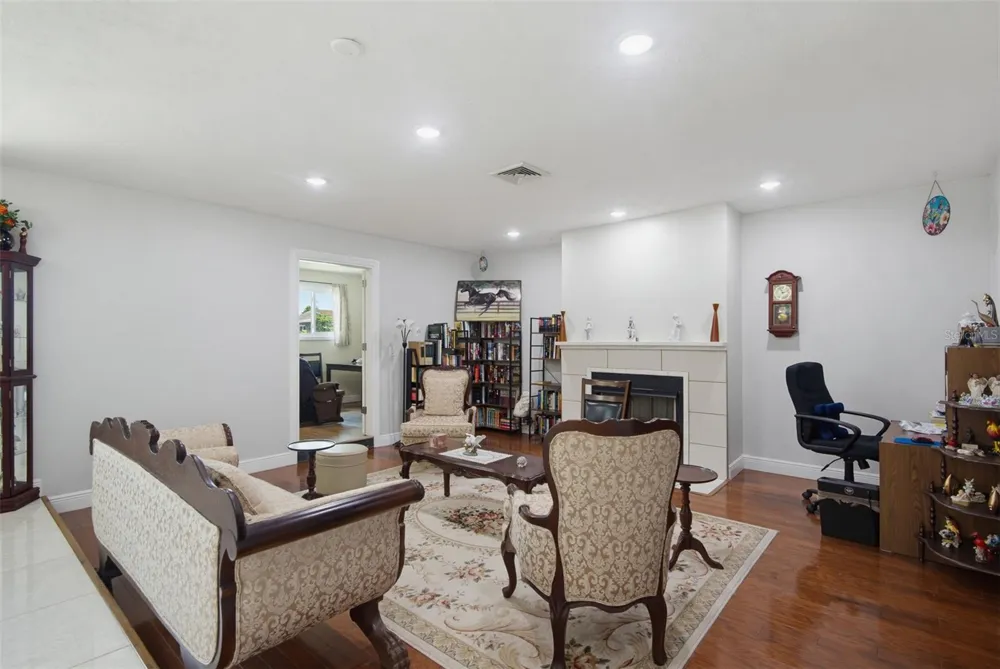 33 SANDCASTLE DRIVE Ormond Beach, FL 32176