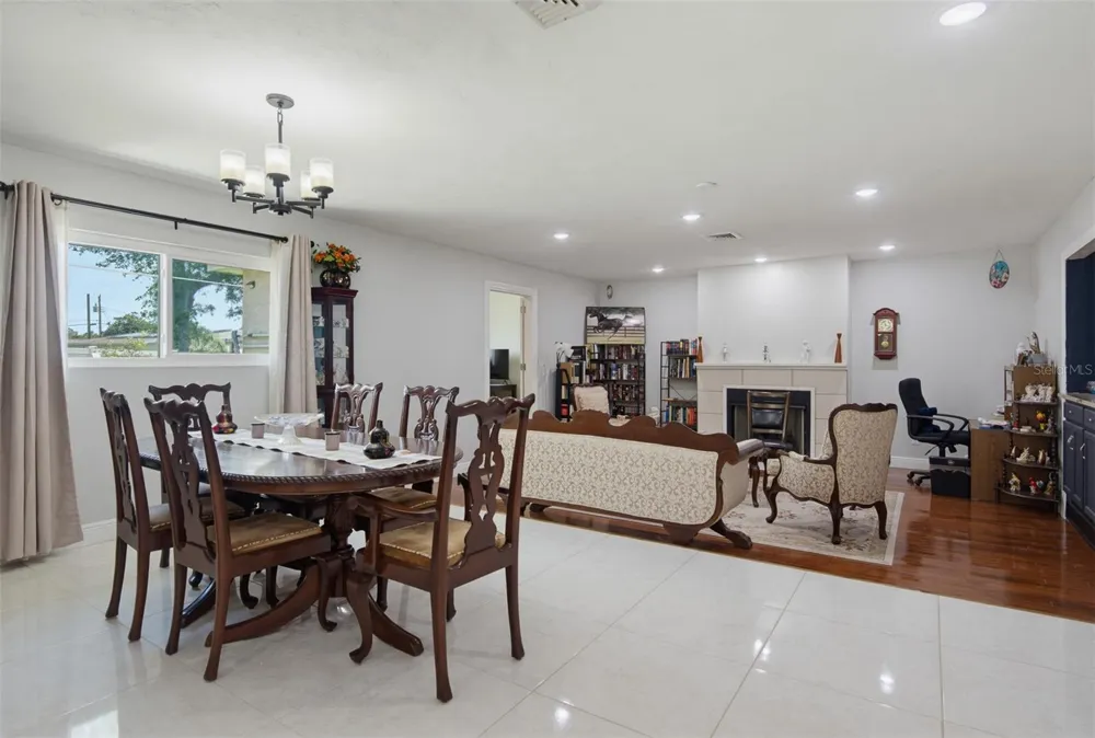 33 SANDCASTLE DRIVE Ormond Beach, FL 32176