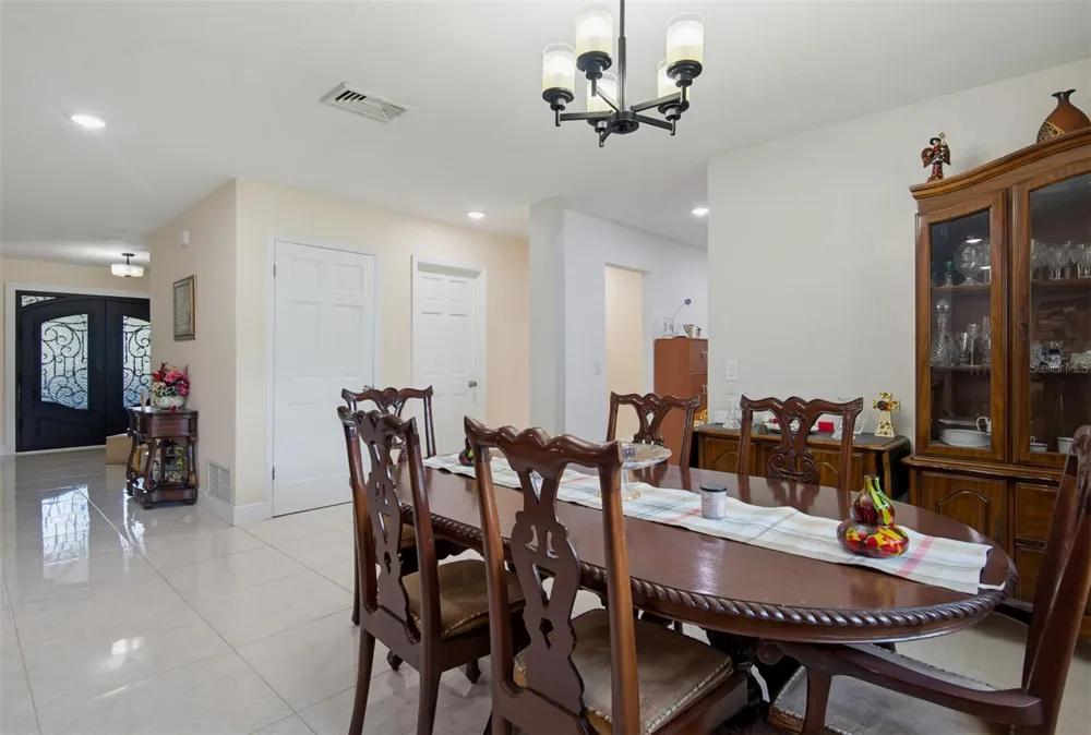 33 SANDCASTLE DRIVE Ormond Beach, FL 32176