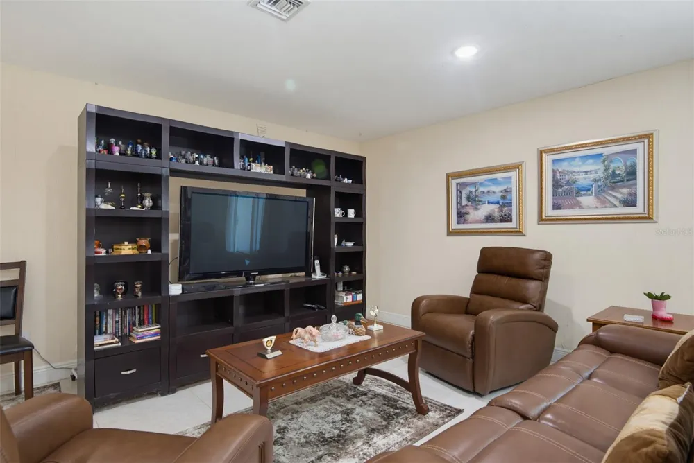 33 SANDCASTLE DRIVE Ormond Beach, FL 32176