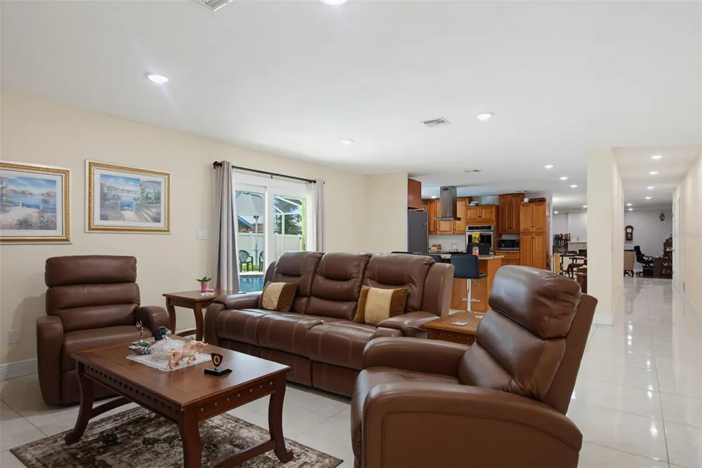 33 SANDCASTLE DRIVE Ormond Beach, FL 32176