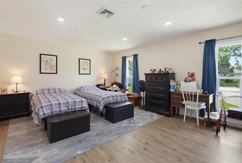 33 SANDCASTLE DRIVE Ormond Beach, FL 32176