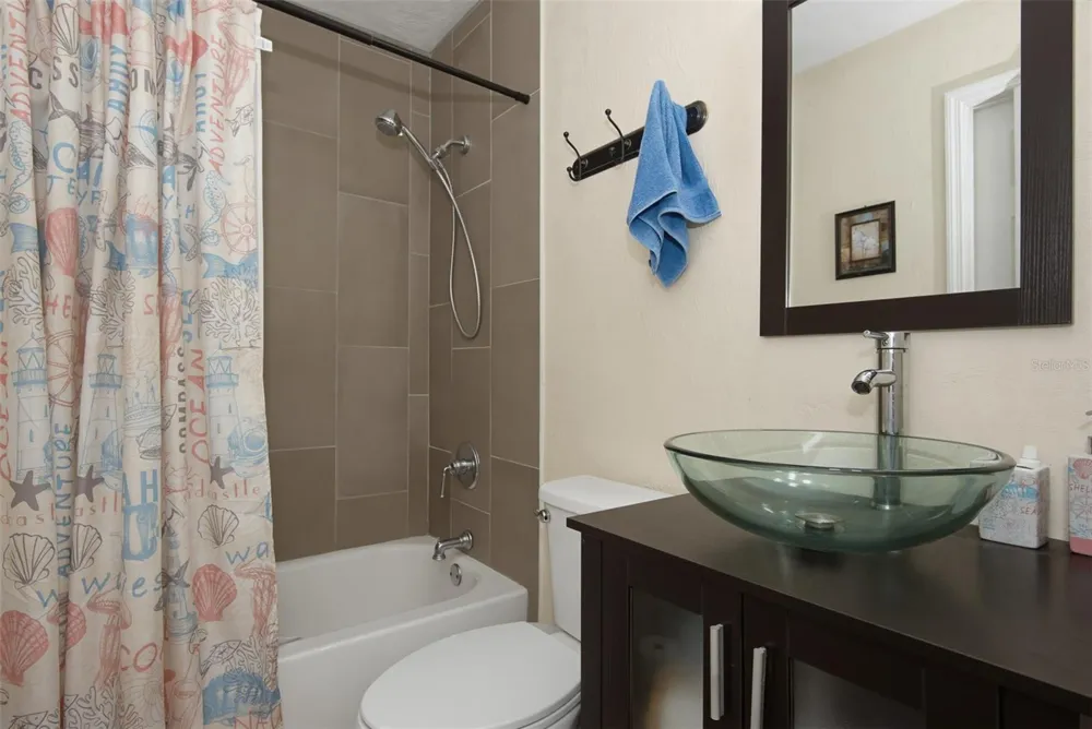 33 SANDCASTLE DRIVE Ormond Beach, FL 32176