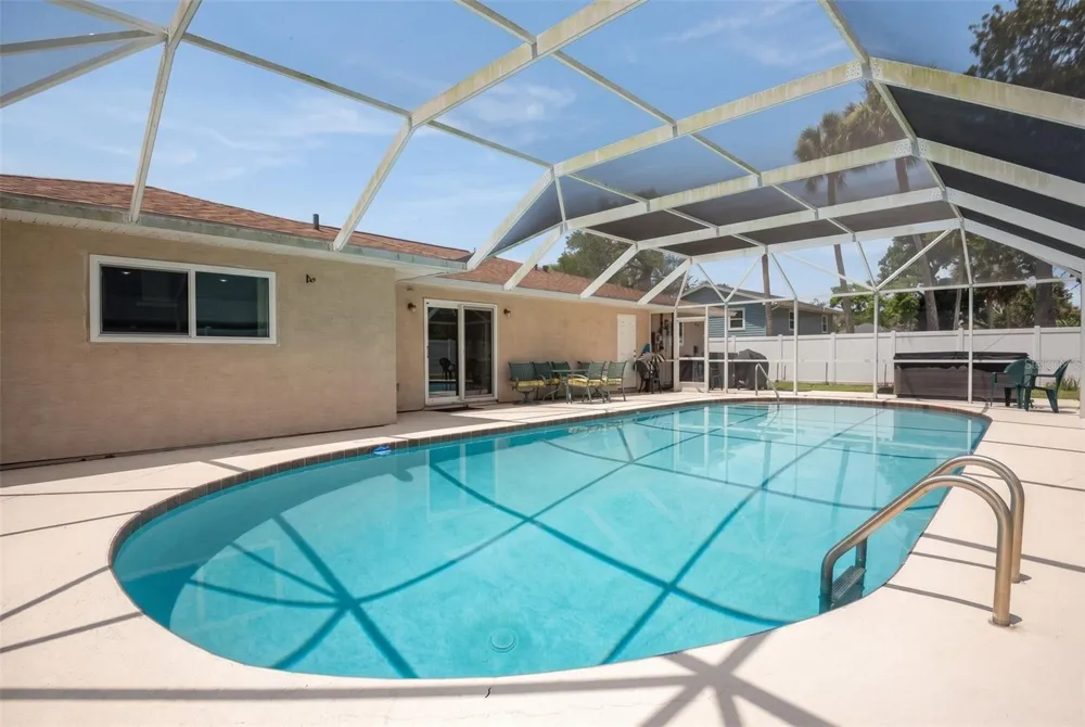 33 SANDCASTLE DRIVE Ormond Beach, FL 32176
