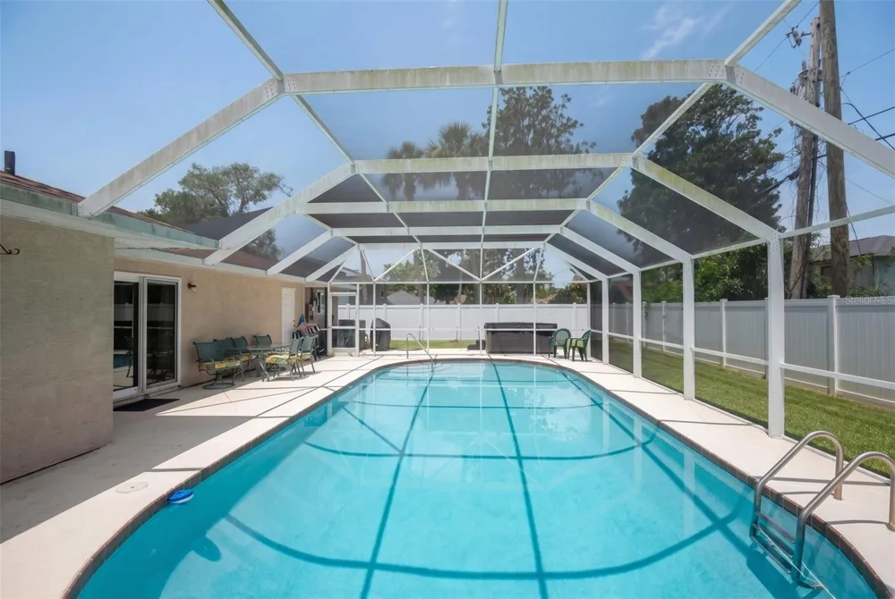 33 SANDCASTLE DRIVE Ormond Beach, FL 32176