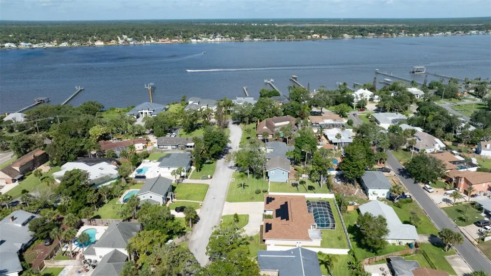 33 SANDCASTLE DRIVE Ormond Beach, FL 32176