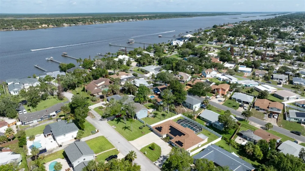 33 SANDCASTLE DRIVE Ormond Beach, FL 32176