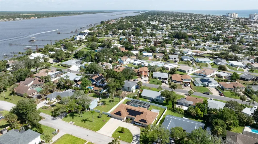 33 SANDCASTLE DRIVE Ormond Beach, FL 32176