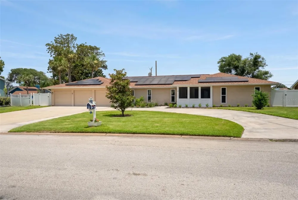 33 SANDCASTLE DRIVE Ormond Beach, FL 32176