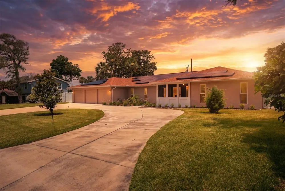 33 SANDCASTLE DRIVE Ormond Beach, FL 32176