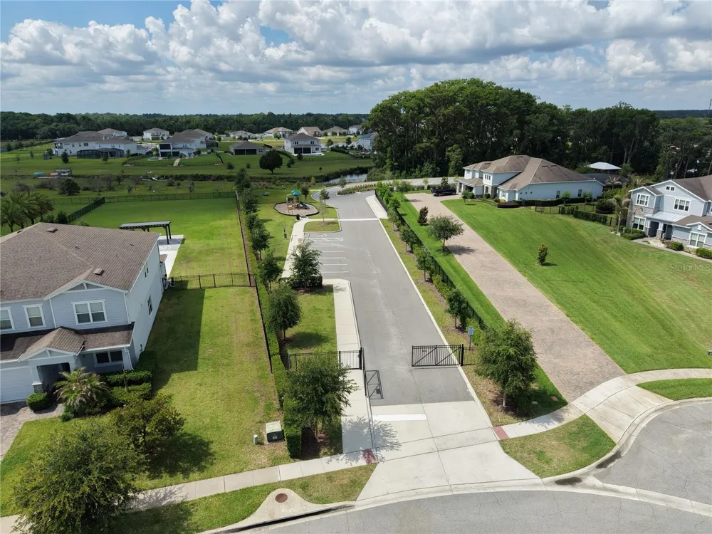 LAKE PICKETT RD Orlando, FL 32820