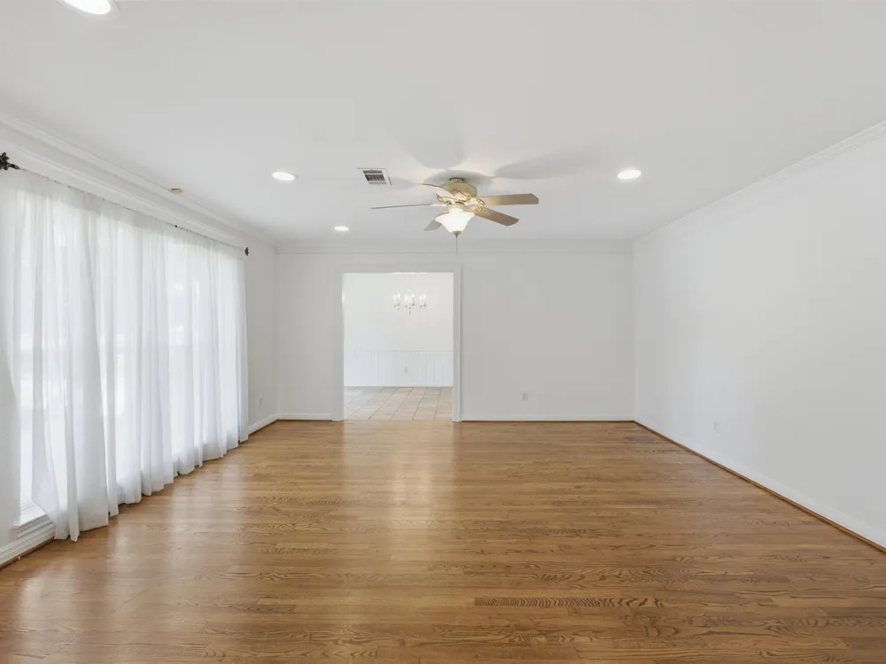 4400 Summercrest Court Fort Worth, TX 76109