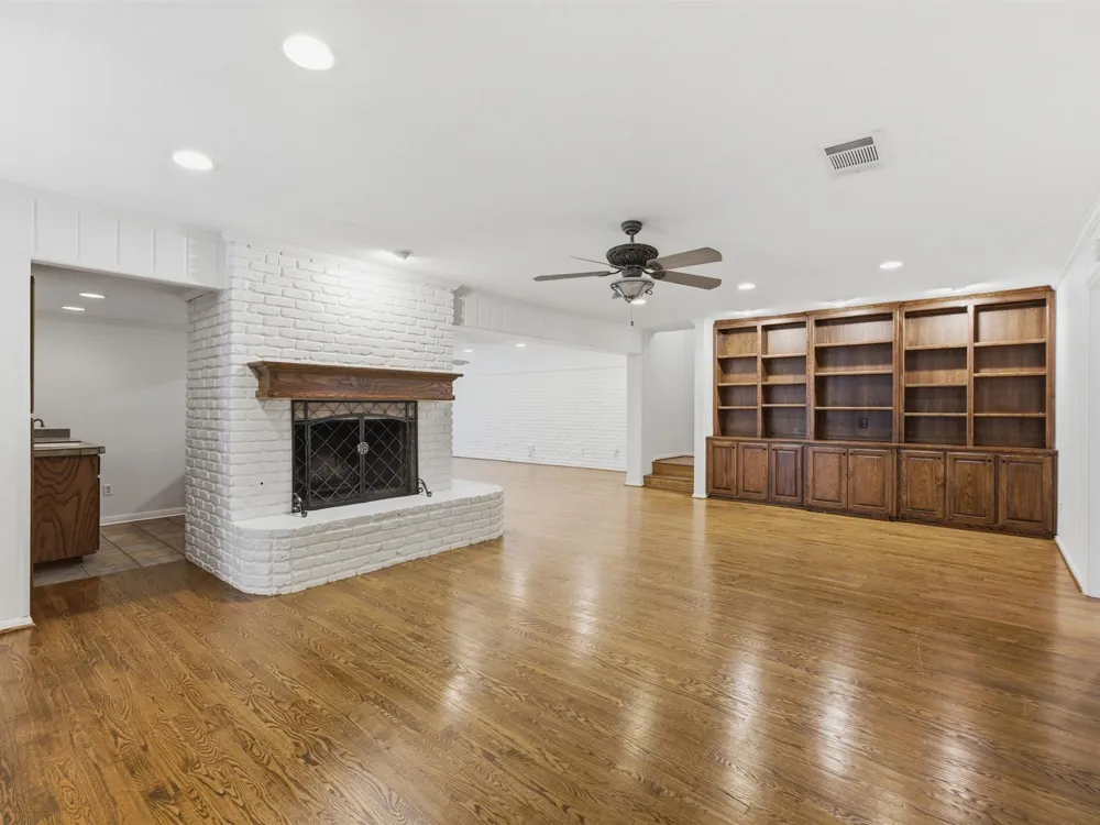 4400 Summercrest Court Fort Worth, TX 76109