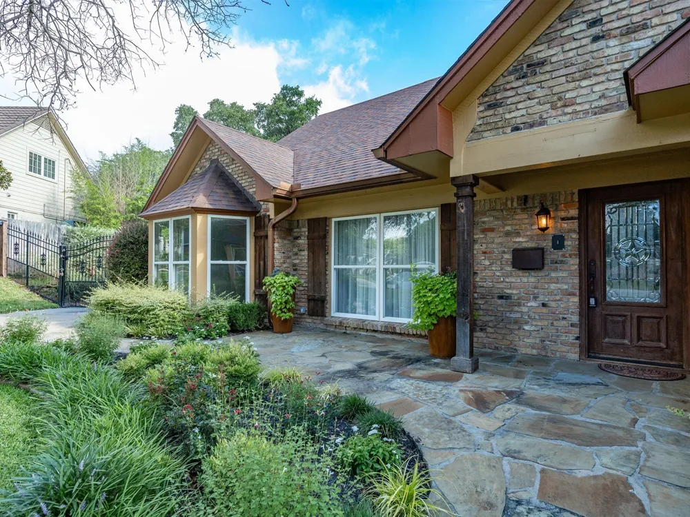 4400 Summercrest Court Fort Worth, TX 76109