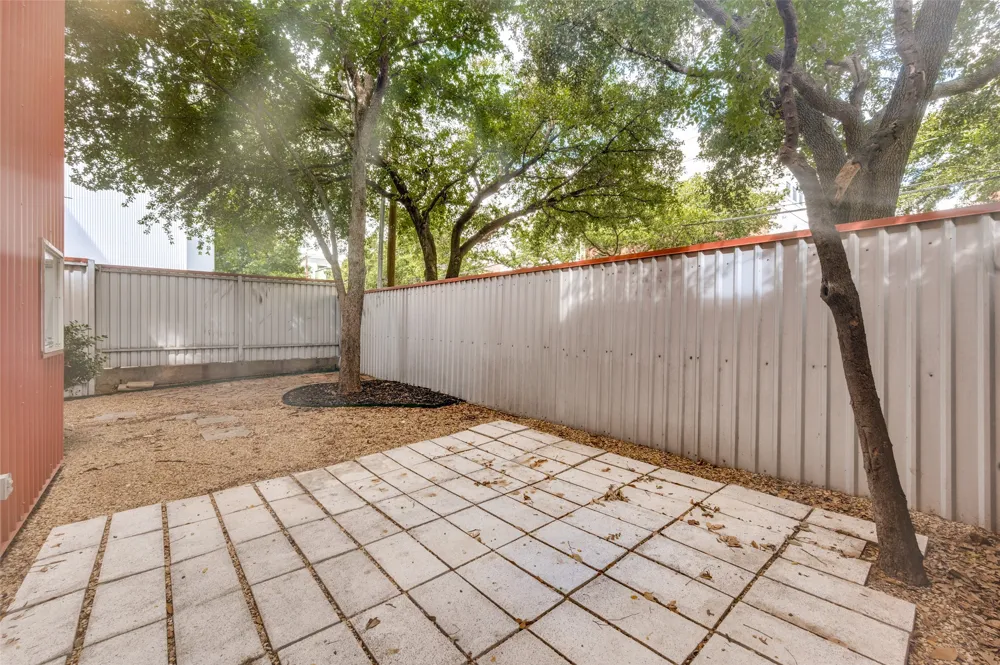 3828 San Jacinto Street Dallas, TX 75204