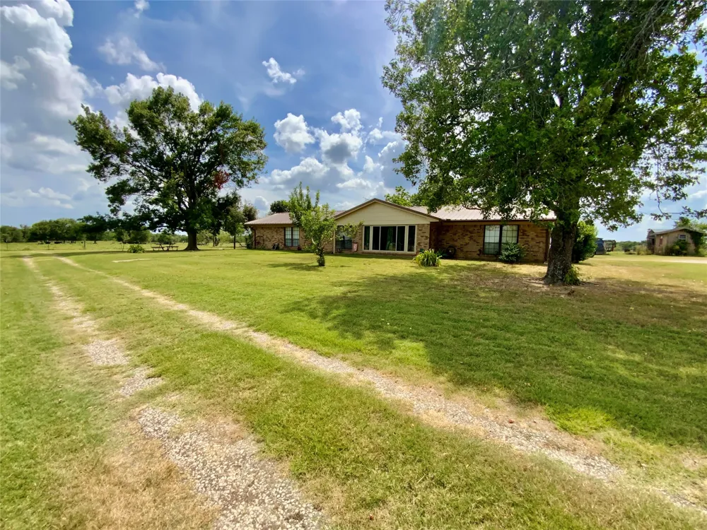 2247 Lcr 654 Thornton, TX 76687