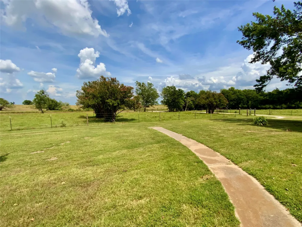 2247 Lcr 654 Thornton, TX 76687