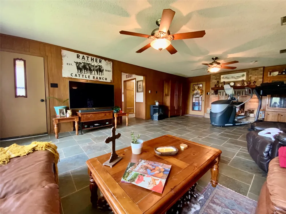 2247 Lcr 654 Thornton, TX 76687
