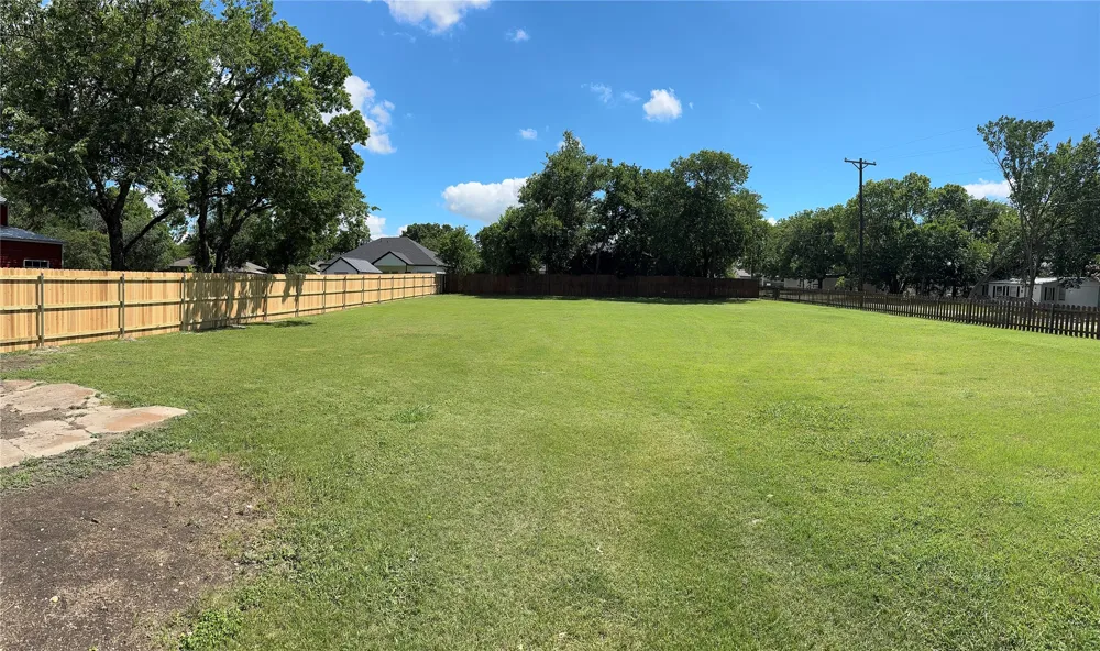 West Avenue Milford, TX 76670