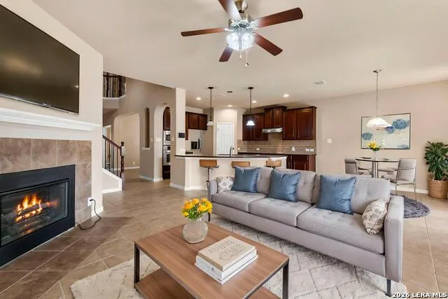 1906 Ponce De Leon Windcrest, TX 78239