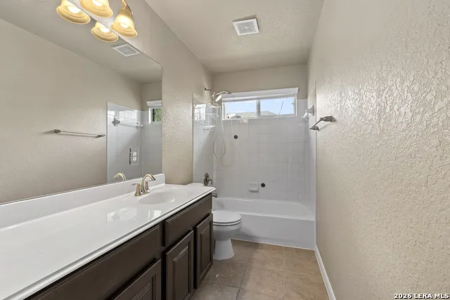 1906 Ponce De Leon Windcrest, TX 78239