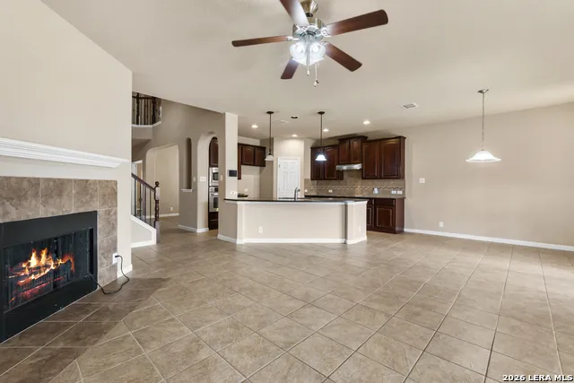 1906 Ponce De Leon Windcrest, TX 78239