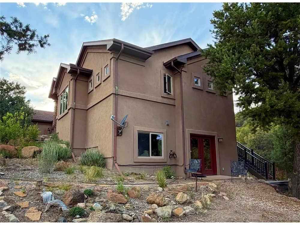 990 Hamilton Creek Road Coaldale, CO 81222