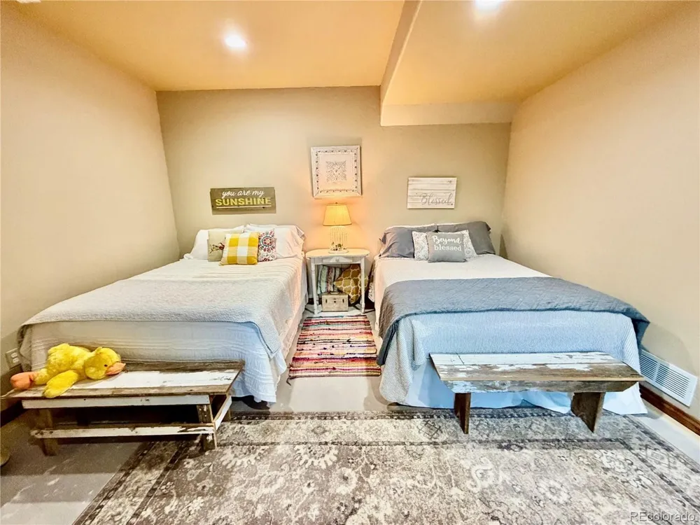 990 Hamilton Creek Road Coaldale, CO 81222