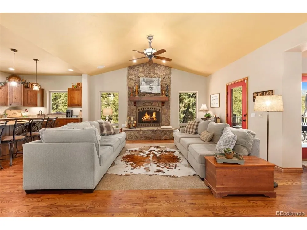990 Hamilton Creek Road Coaldale, CO 81222