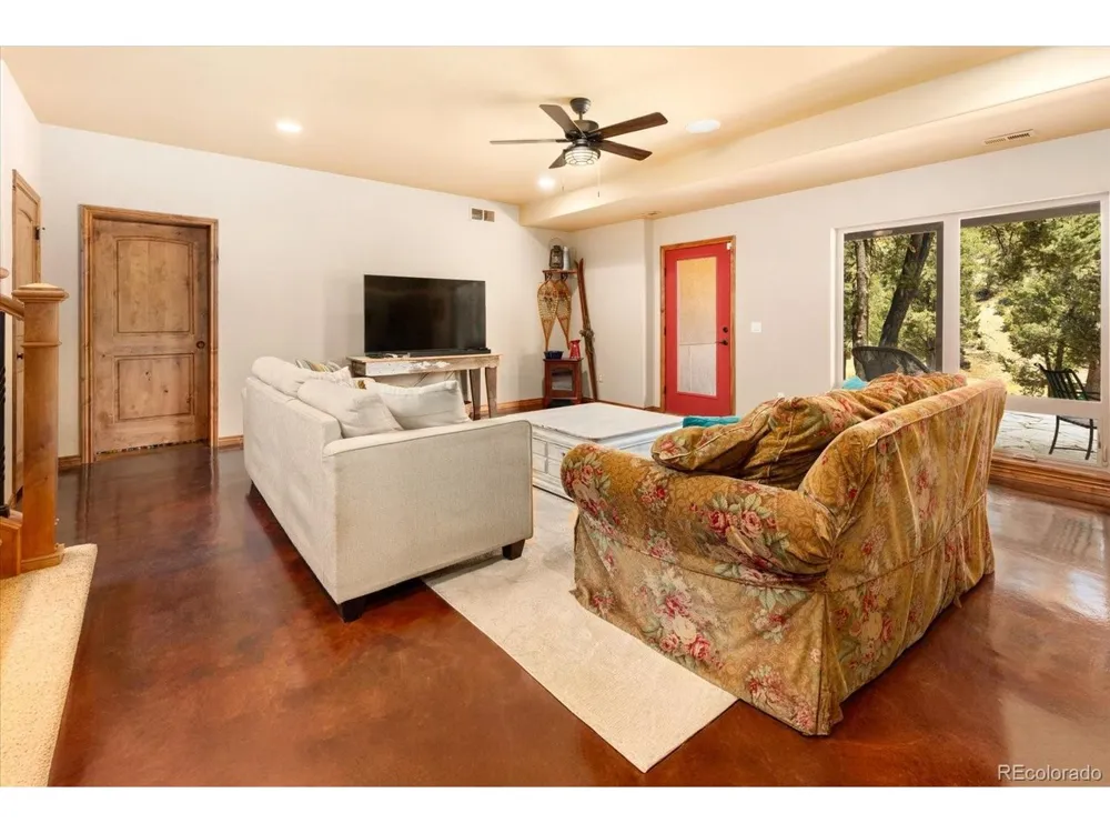 990 Hamilton Creek Road Coaldale, CO 81222