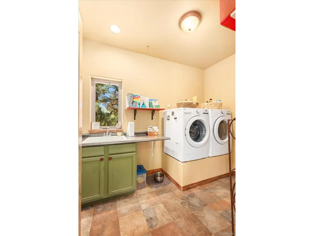 990 Hamilton Creek Road Coaldale, CO 81222
